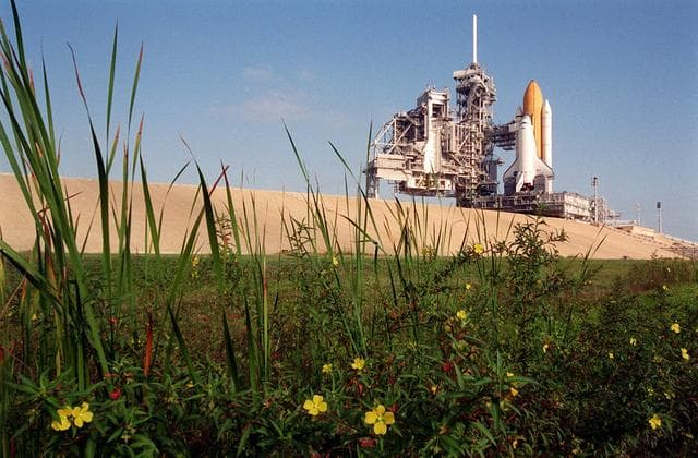 NASA image: KSC-00pp1419