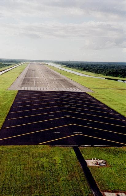 NASA image: KSC-00pp1436