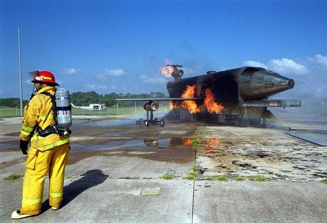 NASA image: KSC-00pp1444