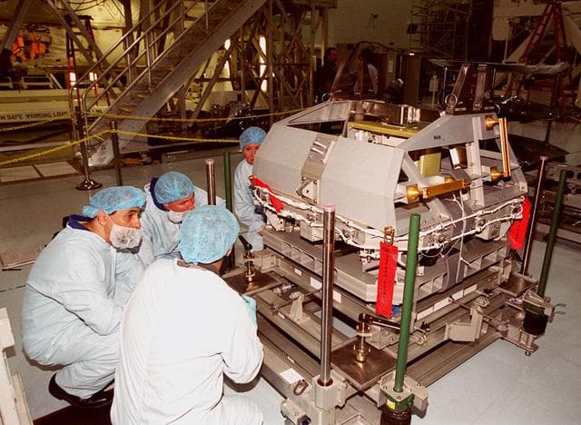 NASA image: KSC-00pp1454