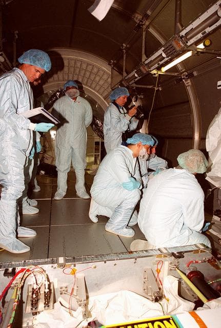 NASA image: KSC-00pp1458