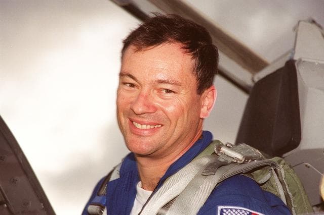 NASA image: KSC-00pp1467