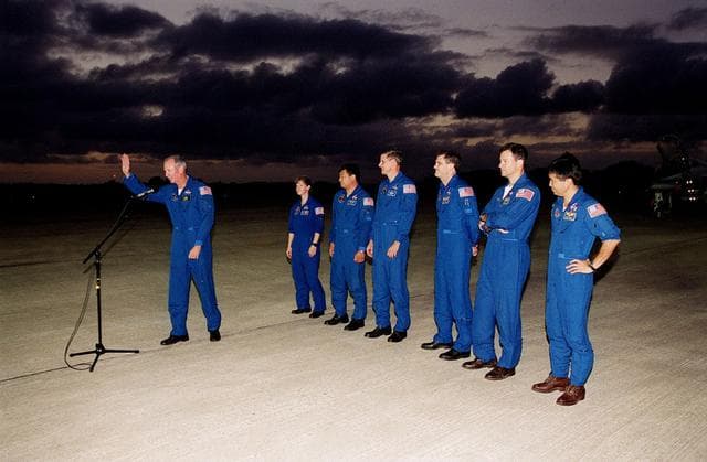 NASA image: KSC-00pp1470