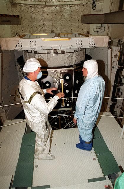 NASA image: KSC-00pp1474