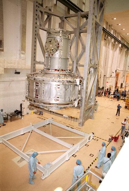 NASA image: KSC-00pp1490
