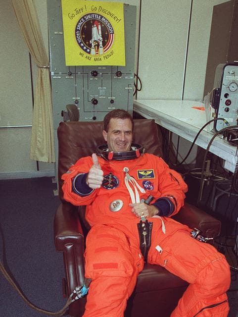 NASA image: KSC-00pp1527