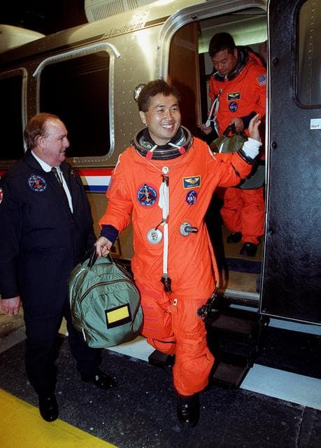 NASA image: KSC-00pp1533