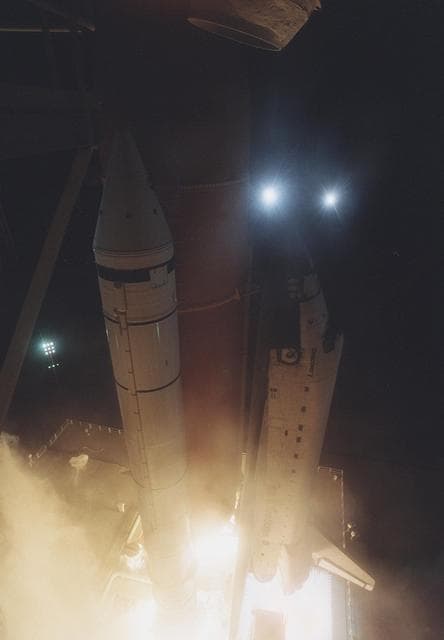 NASA image: KSC-00pp1561