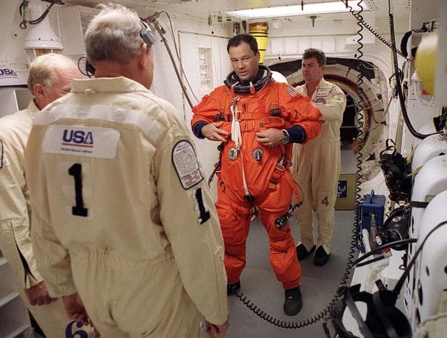 NASA image: KSC-00pp1565