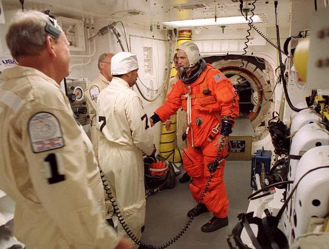 NASA image: KSC-00pp1566