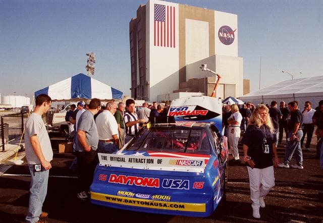 NASA image: KSC-00pp1586