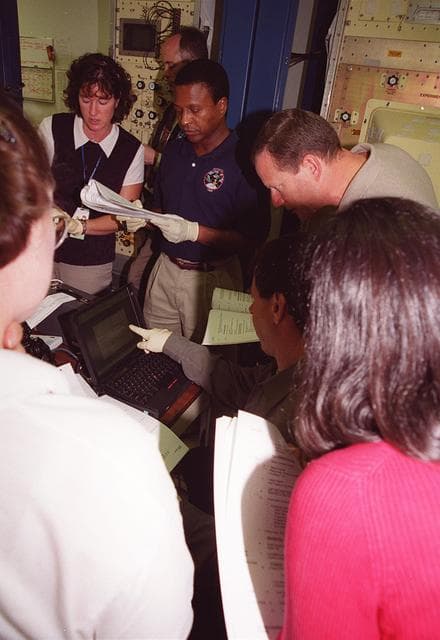 NASA image: KSC-00pp1597