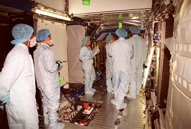 NASA image: KSC-00pp1602