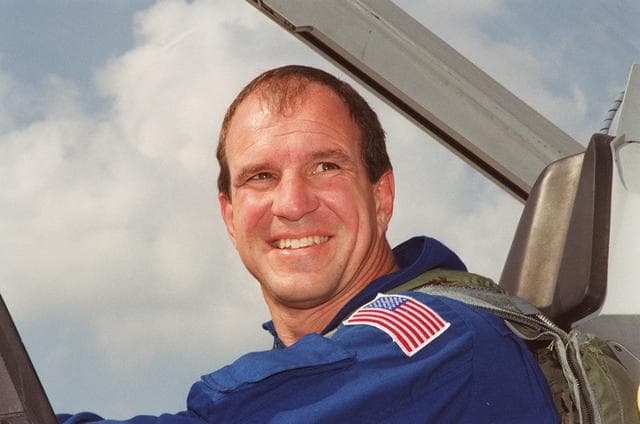 NASA image: KSC-00pp1640