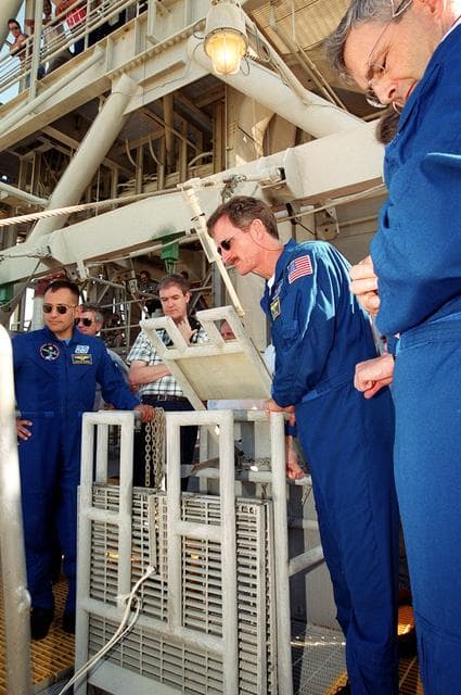 NASA image: KSC-00pp1656