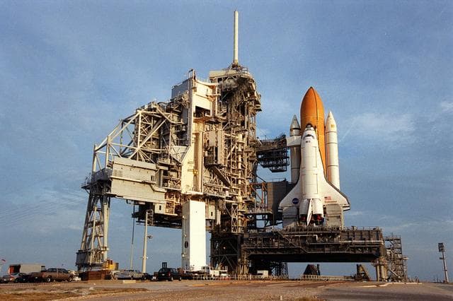 NASA image: KSC-00pp1730