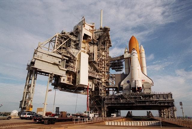 NASA image: KSC-00pp1736