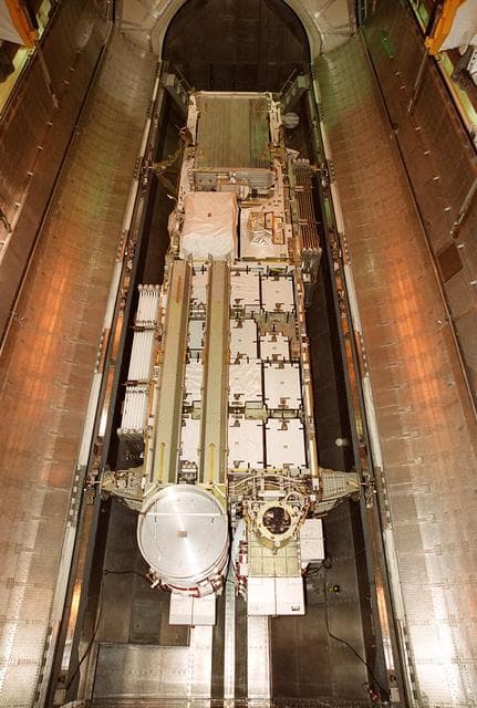 NASA image: KSC-00pp1738