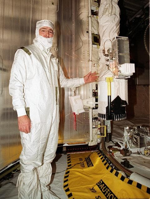 NASA image: KSC-00pp1747