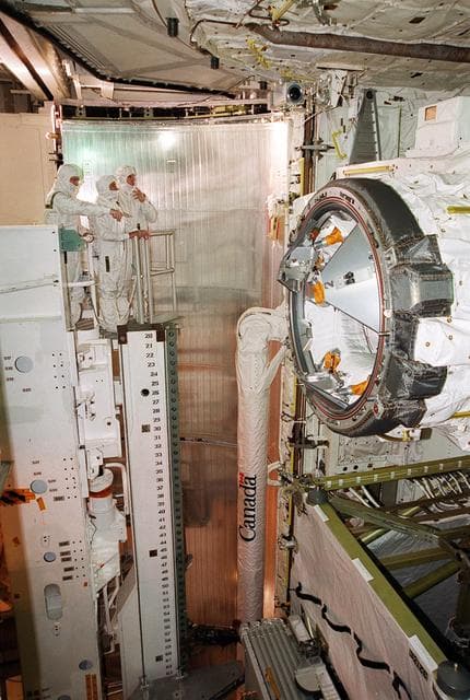 NASA image: KSC-00pp1749