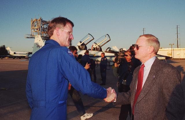 NASA image: KSC-00pp1756