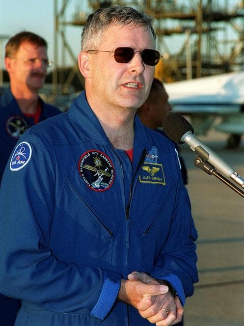 NASA image: KSC-00pp1759