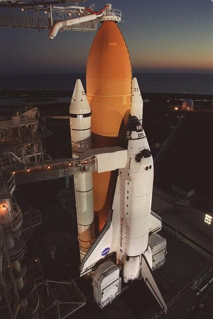 NASA image: KSC-00pp1777