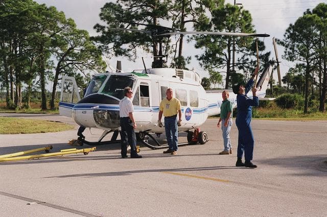 NASA image: KSC-00pp1794