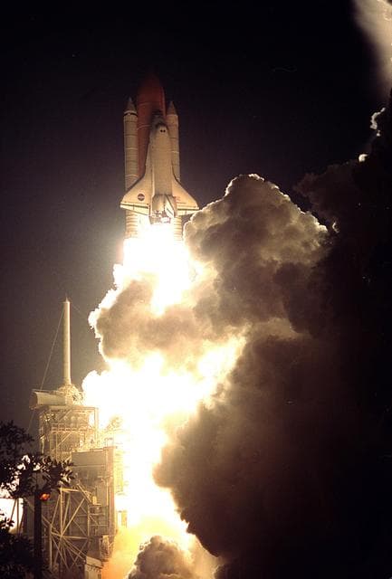 NASA image: KSC-00pp1808