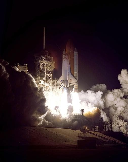 NASA image: KSC-00pp1813