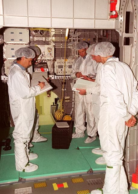 NASA image: KSC-00pp1854
