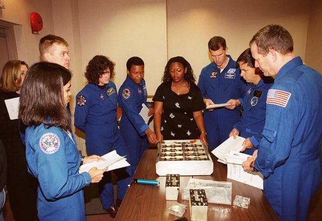 NASA image: KSC-00pp1856
