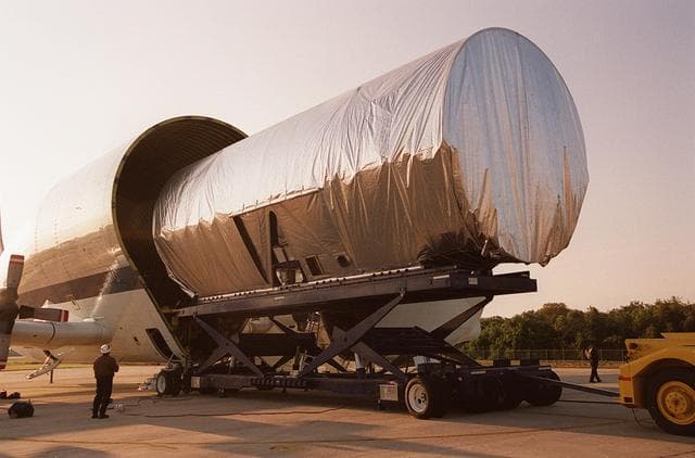 NASA image: KSC-00pp1865