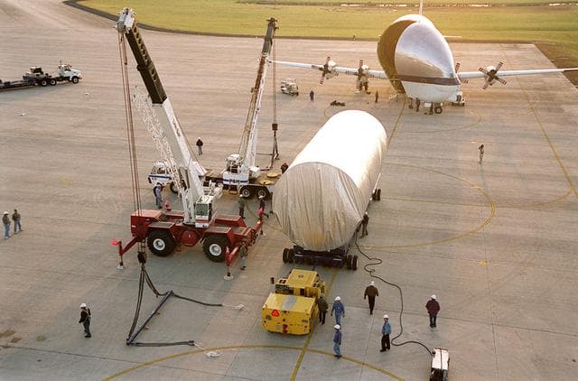 NASA image: KSC-00pp1866