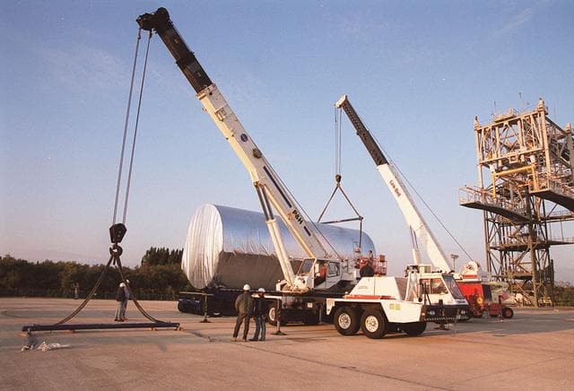NASA image: KSC-00pp1867