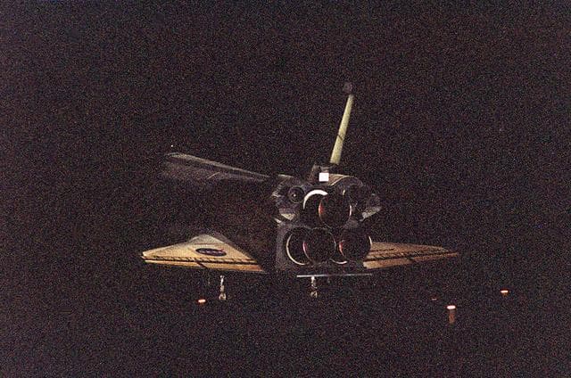 NASA image: KSC-00pp1877
