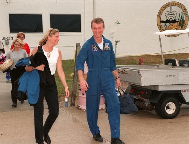 NASA image: KSC-00pp1884
