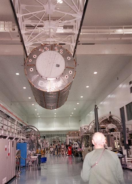 NASA image: KSC-00pp1946