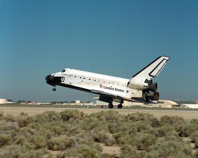 NASA image: KSC-01PP0949