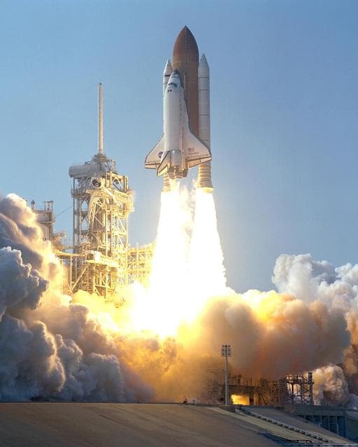 NASA image: KSC-01PP1465