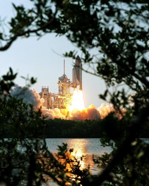 NASA image: KSC-01PP1470
