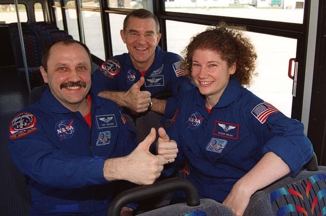 NASA image: KSC-01PP1498