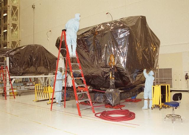 NASA image: KSC-01PP1628