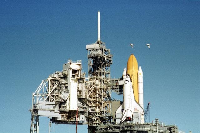 NASA image: KSC-01PP1652