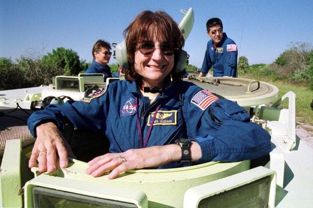 NASA image: KSC-01PP1663