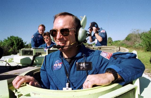 NASA image: KSC-01PP1664