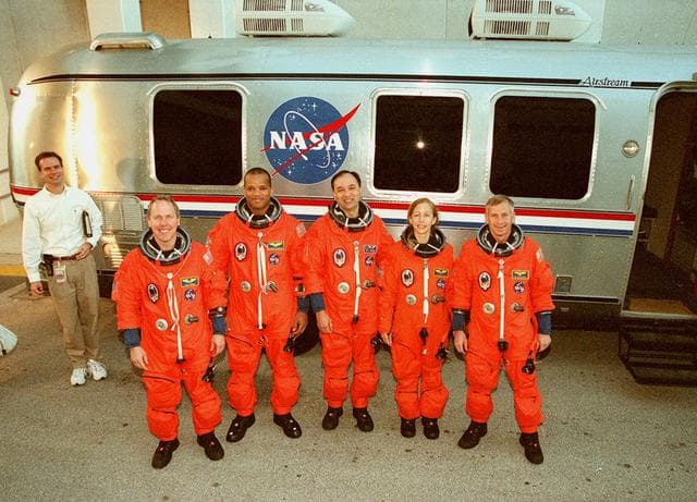 NASA image: KSC-01pp0041