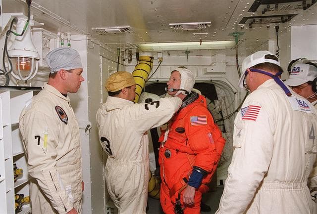 NASA image: KSC-01pp0071