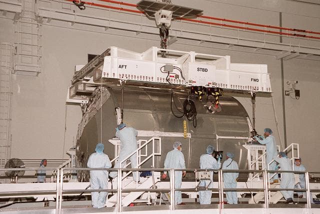 NASA image: KSC-01pp0256