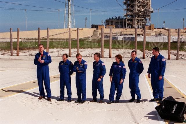 NASA image: KSC-01pp0328